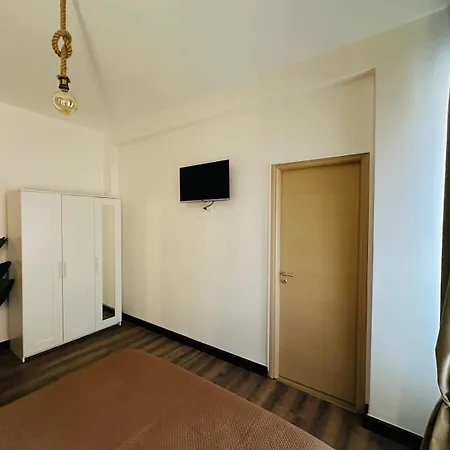 Konukevi Palazzo Malerba 4*